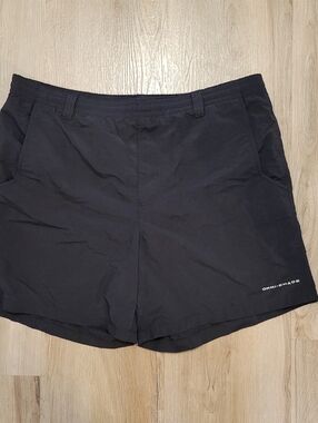 Columbia PFG Omni-Shade Men's Fishing Shorts Black Sz Med Nylon Mesh Zip Pocket
